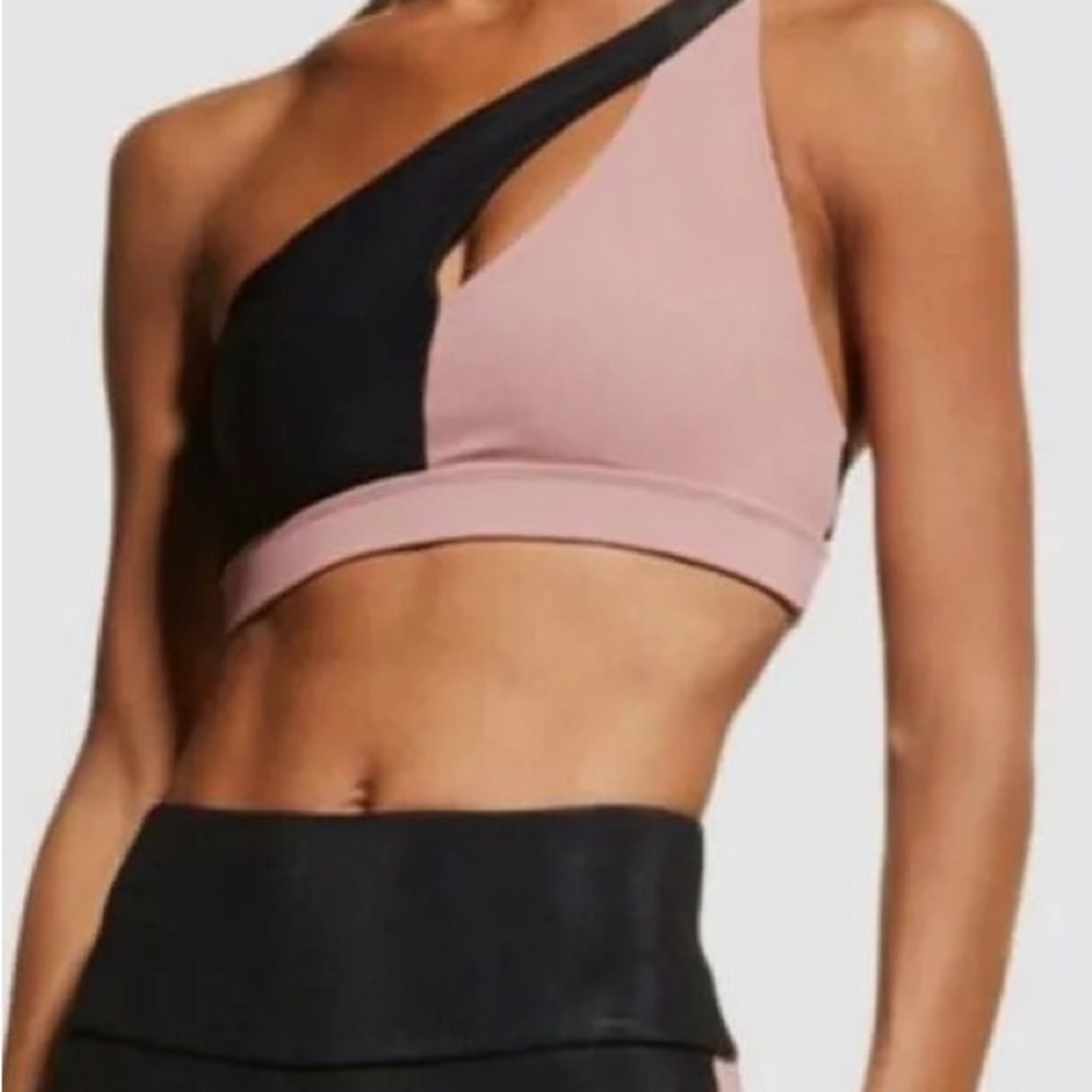 Onzie sports bra